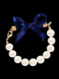 Classy Girls Wear Pearls