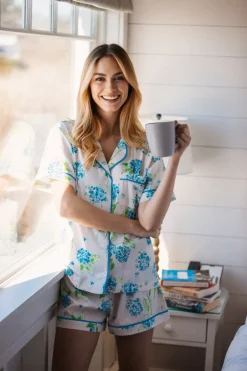 Hydrangea Drawstring Shorts Pajama Set
